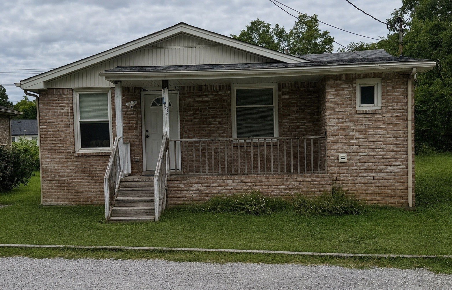 120 Myatt Dr — photo