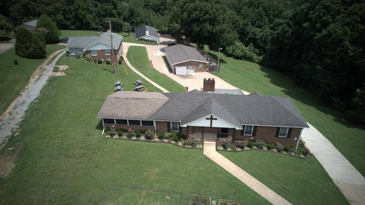 1001 Dotsonville Rd — photo