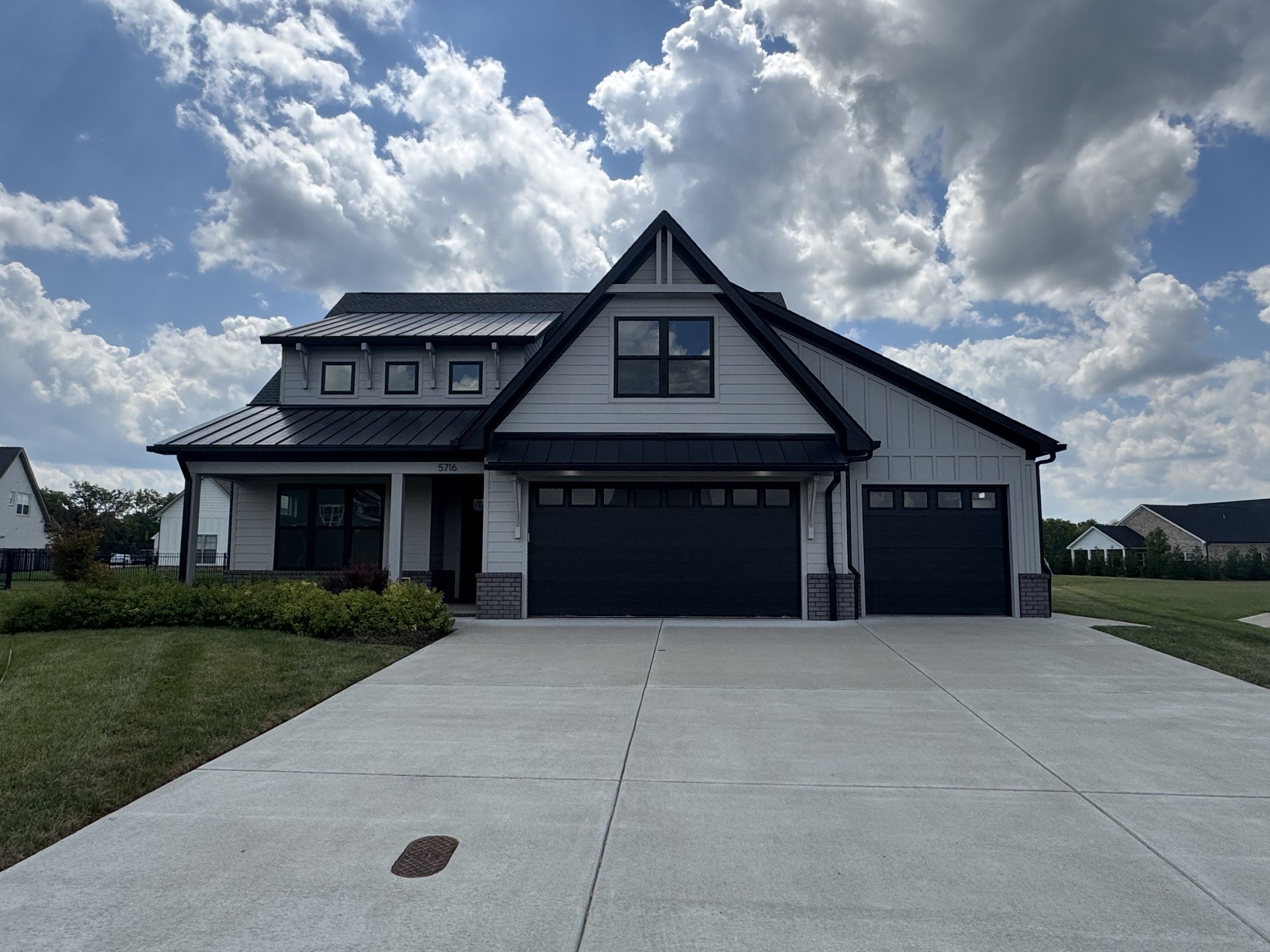 5716 Mullendore Ct — photo
