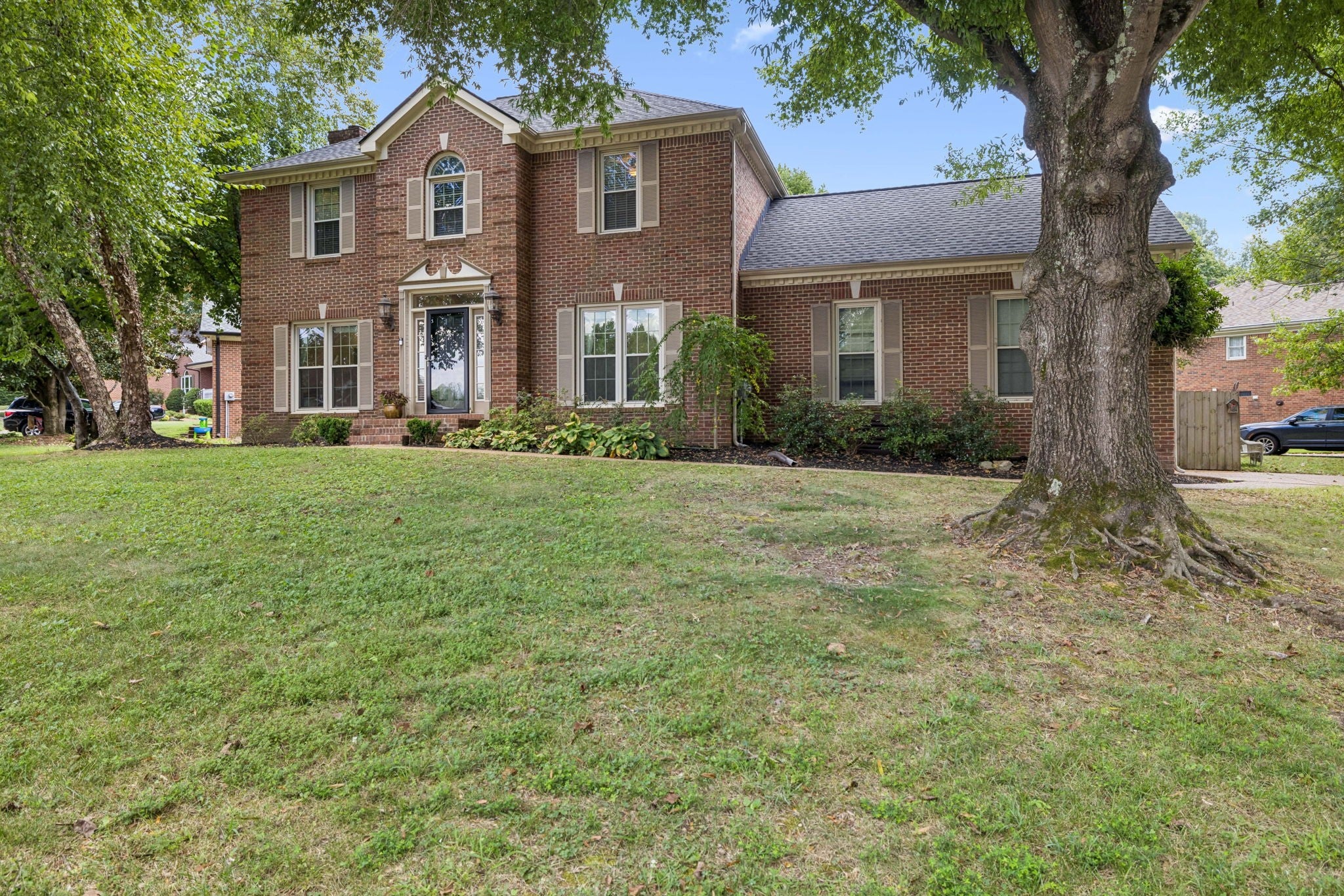 208 Heathersett Dr — photo