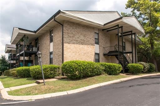 4425 Westlawn Dr B101 — photo