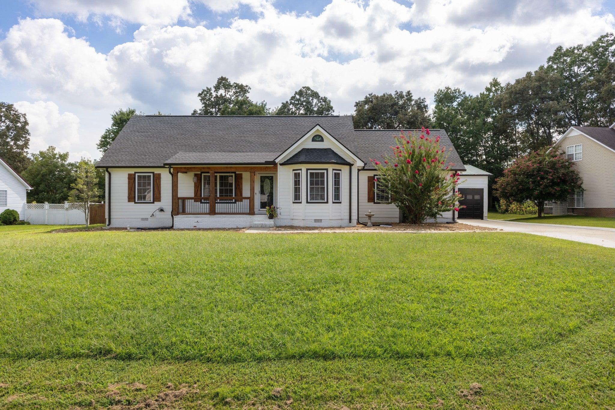 913 Indian Springs Cir — photo