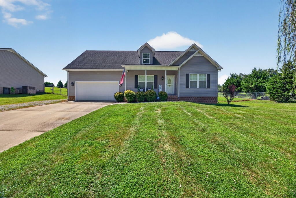1521 Bay View Dr — photo