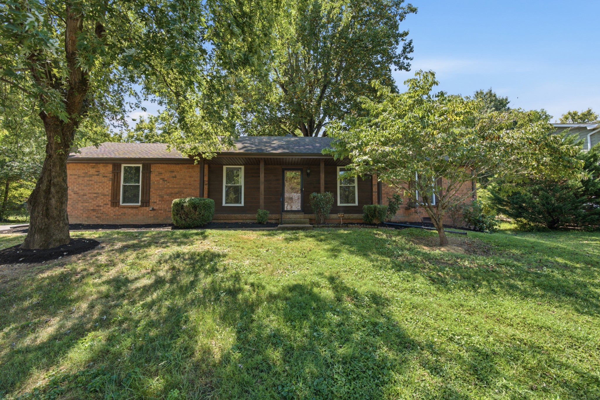 714 Albany Dr — photo