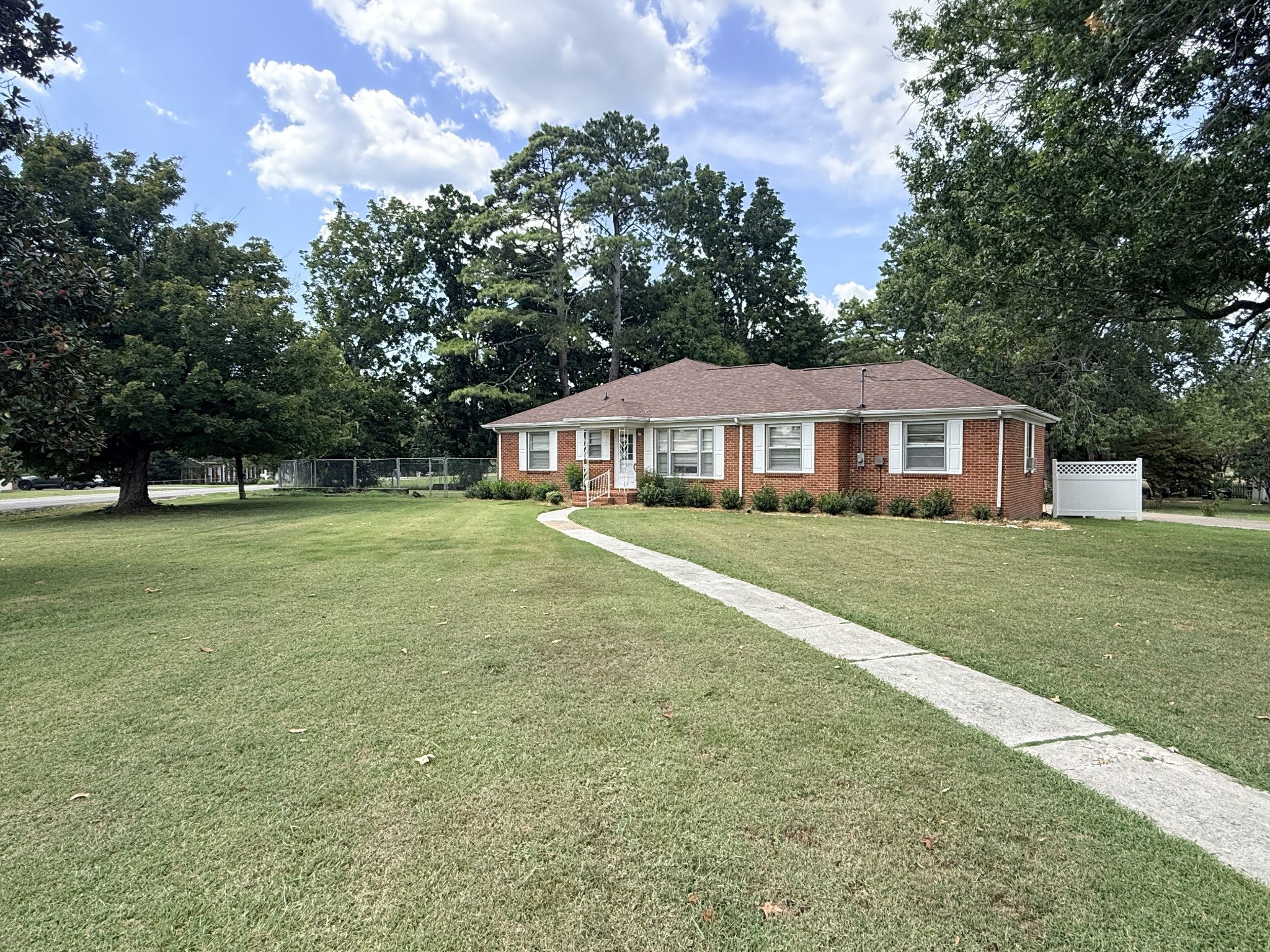760 Scenic Dr — photo