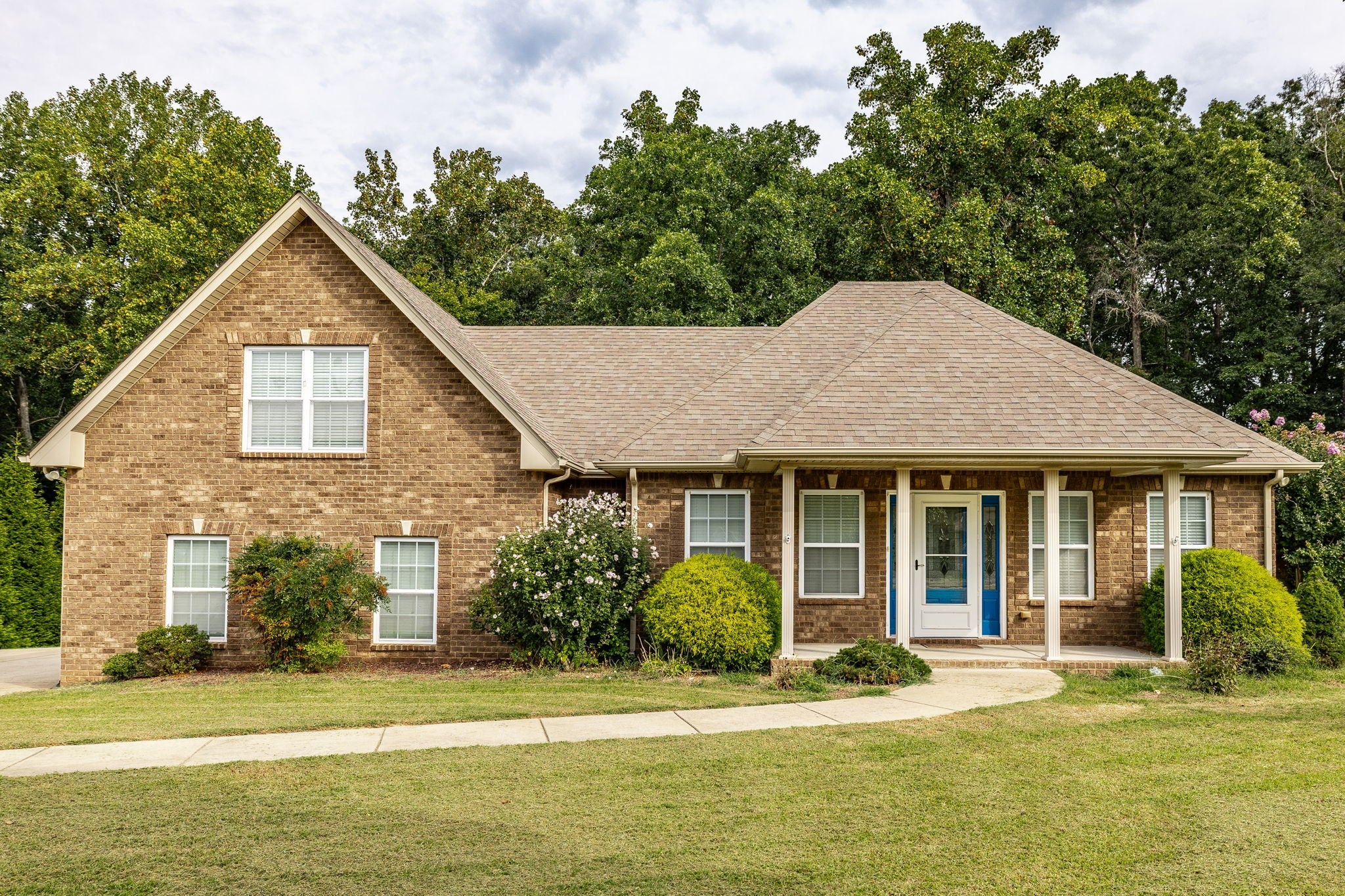 1364 Eastland Dr — photo