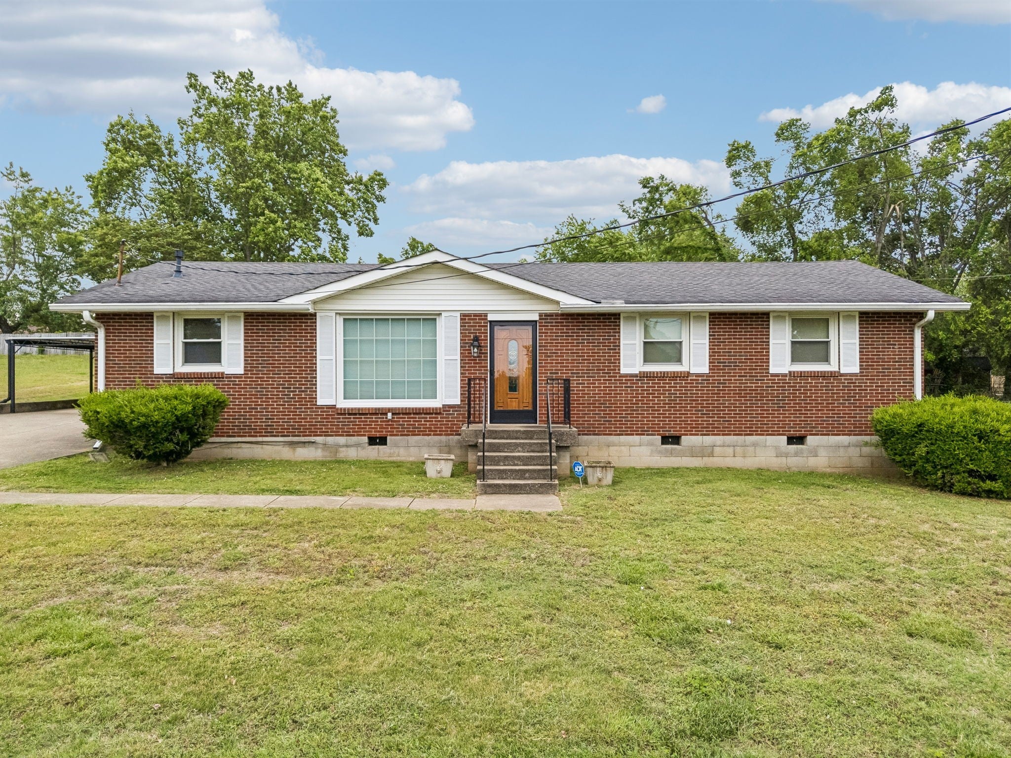 229 Grandview Dr — photo