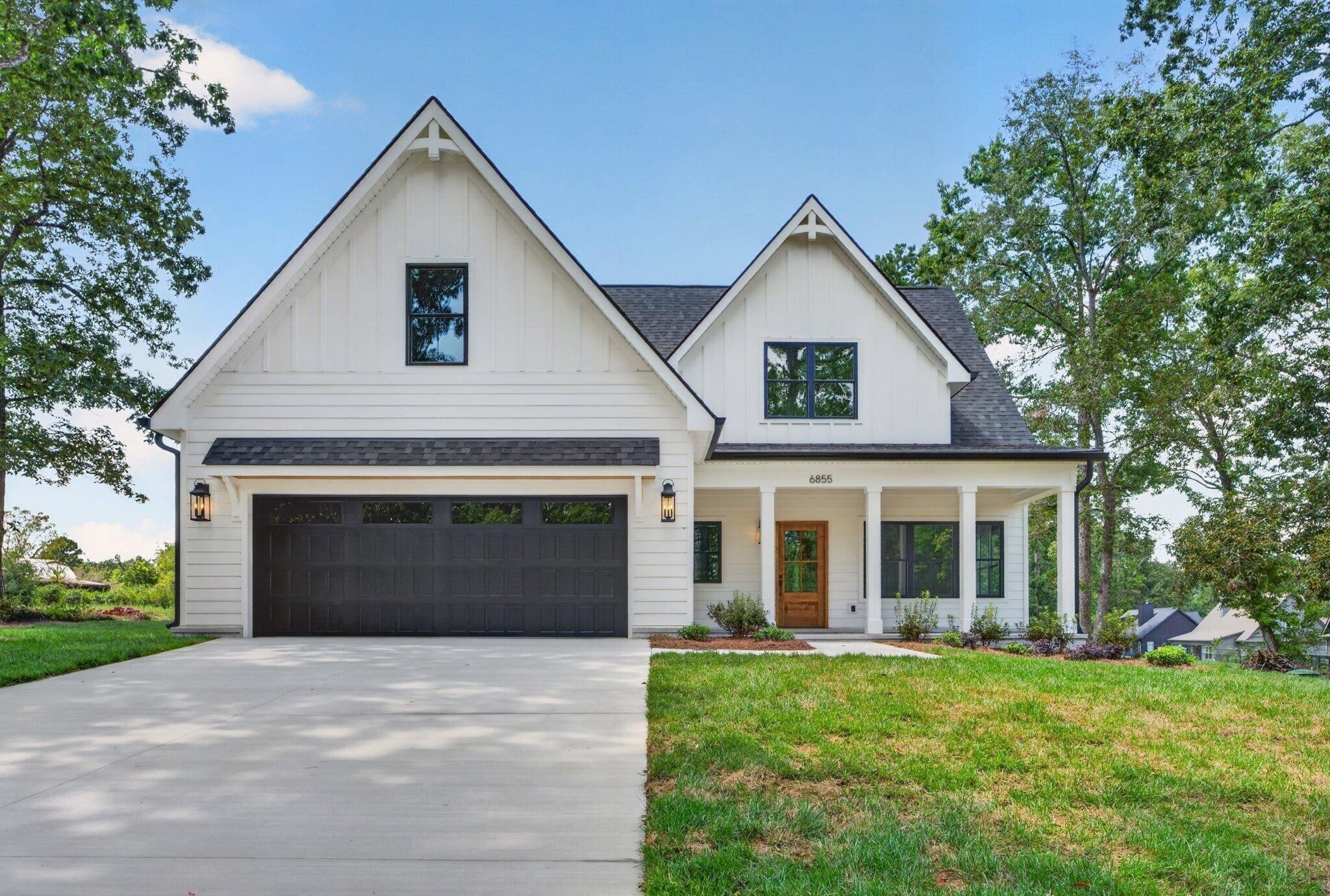 6855 Sawyer Road — photo