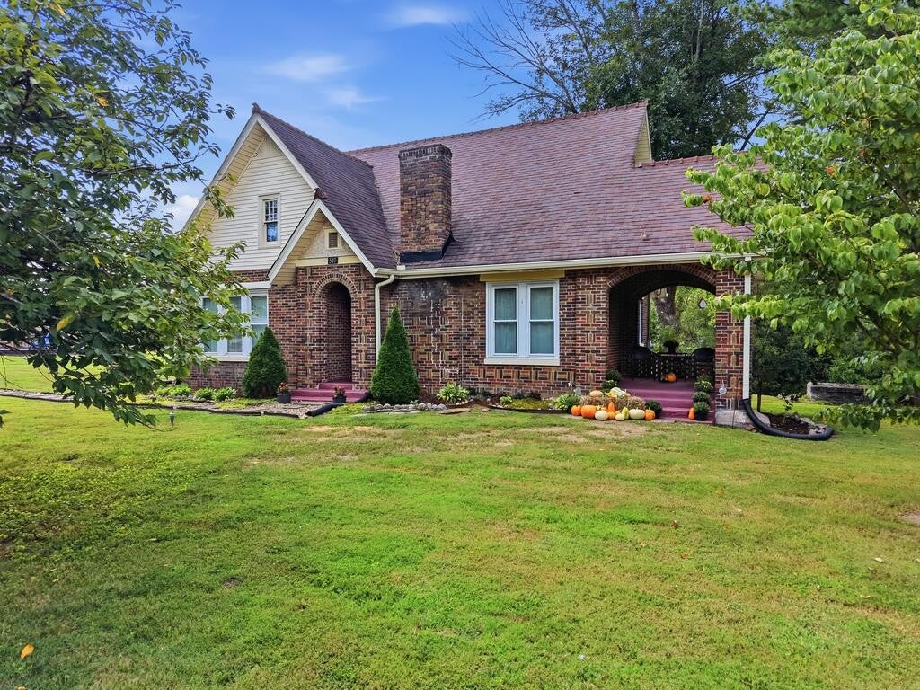 507 Lafayette Rd — photo