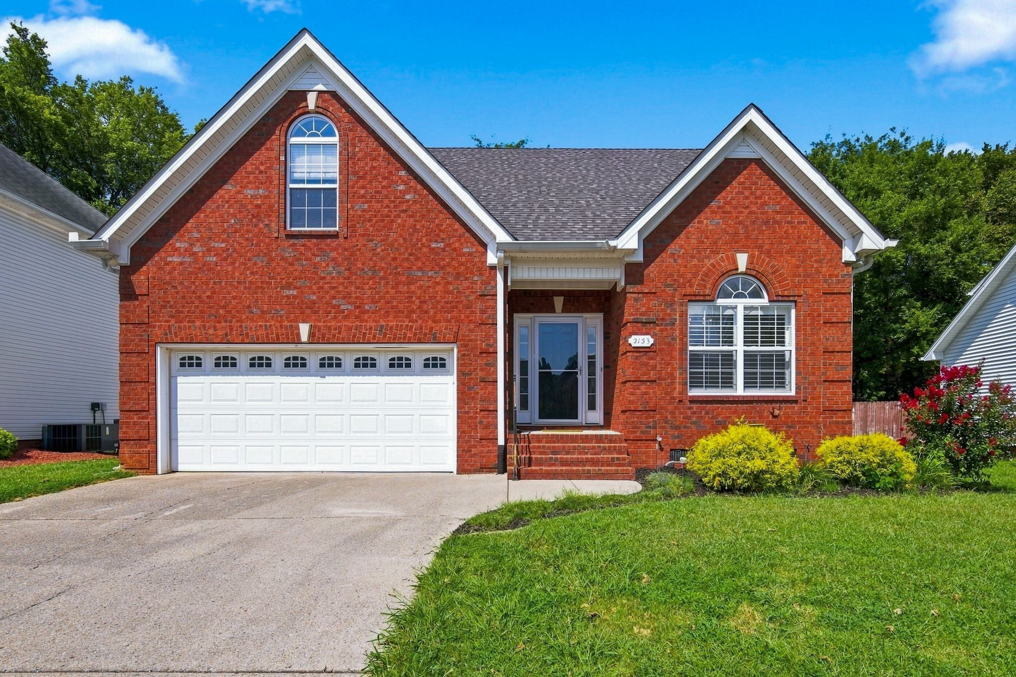 2153 Aberdeen Cir — photo