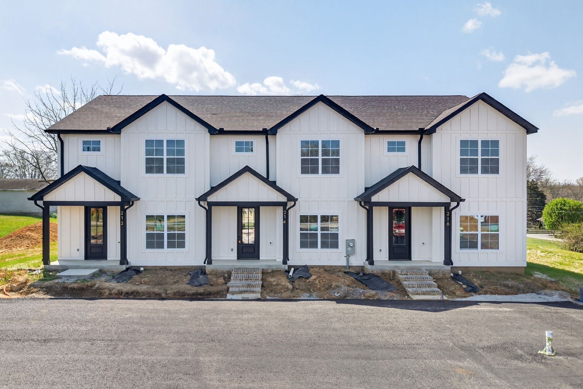 214 Jere Whitson Rd W 212/214/216 — photo