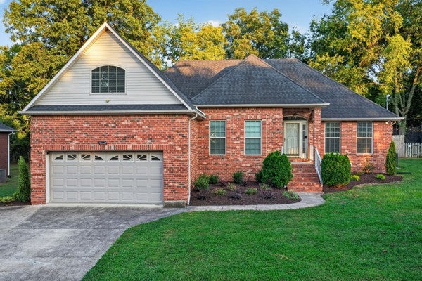 107 Cedar Forest Dr — photo