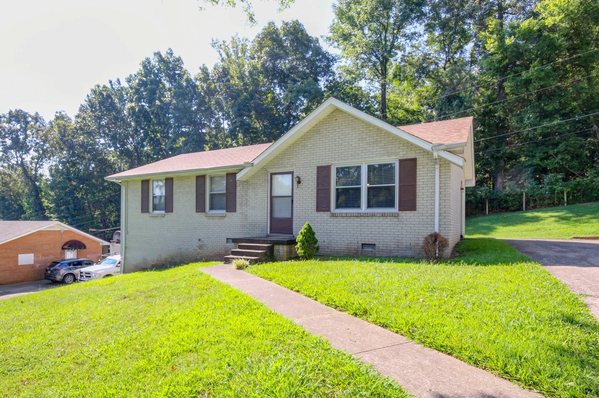 354 Crest Dr — photo