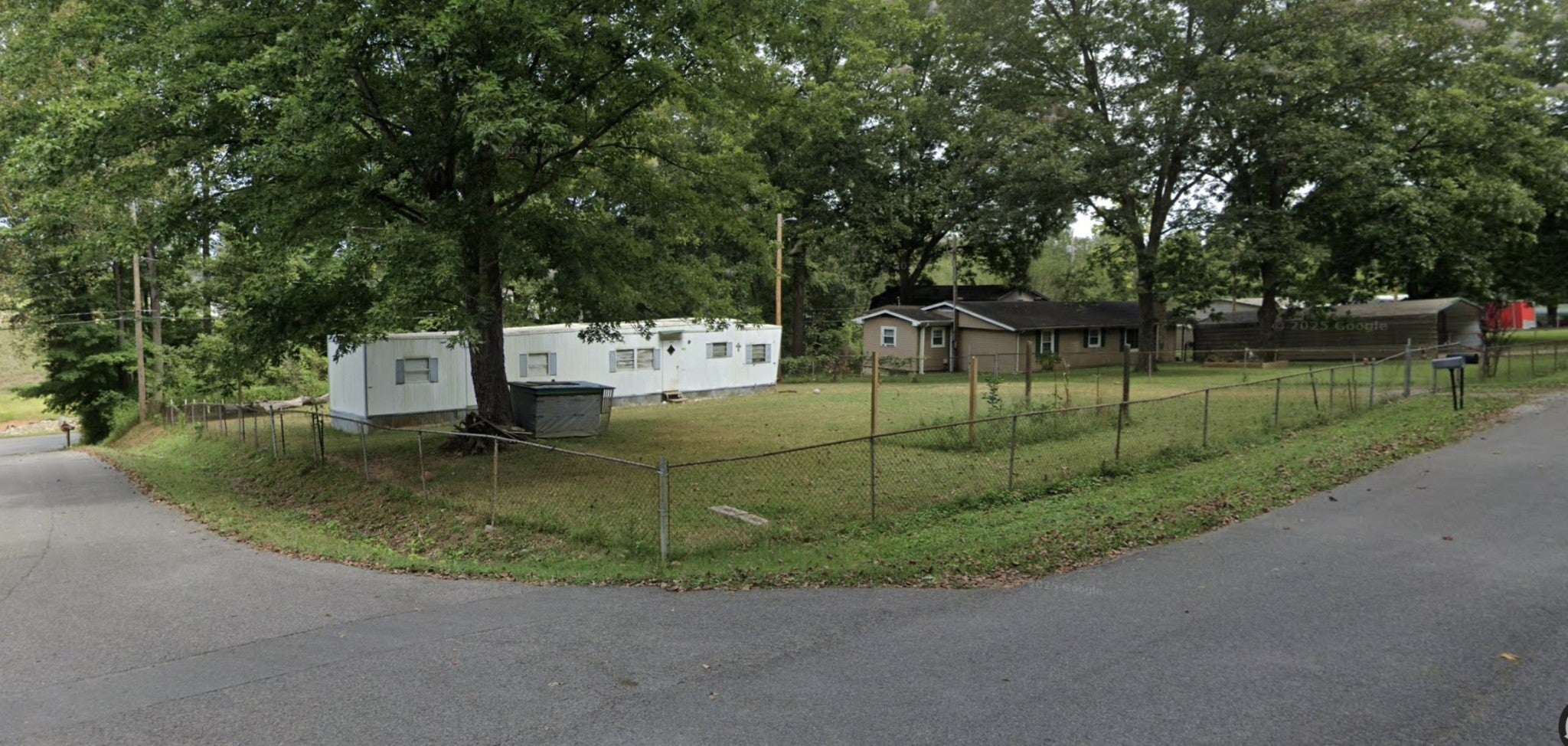 911 Hilltop Ct — photo