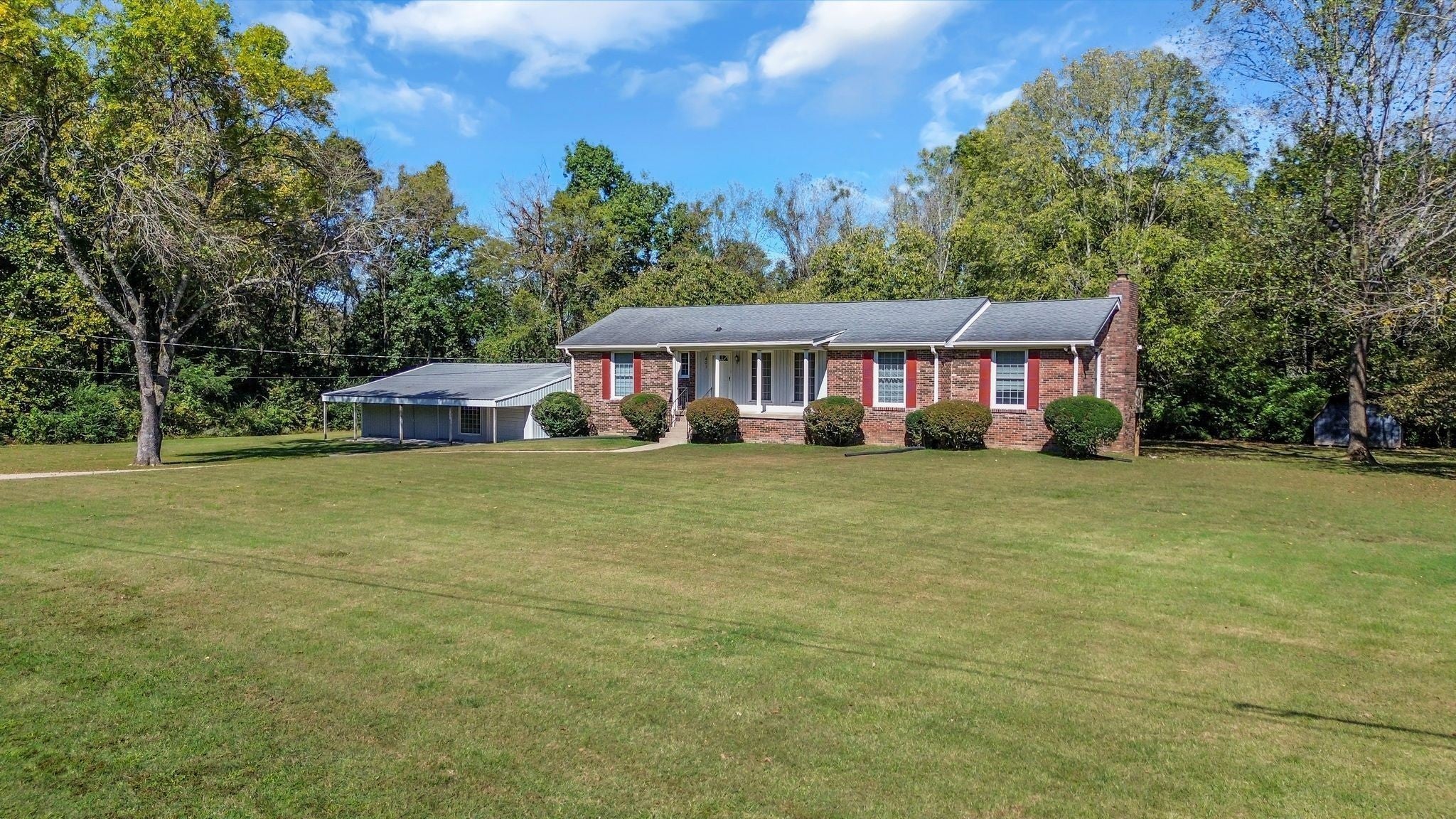401 Ellington Drive — photo