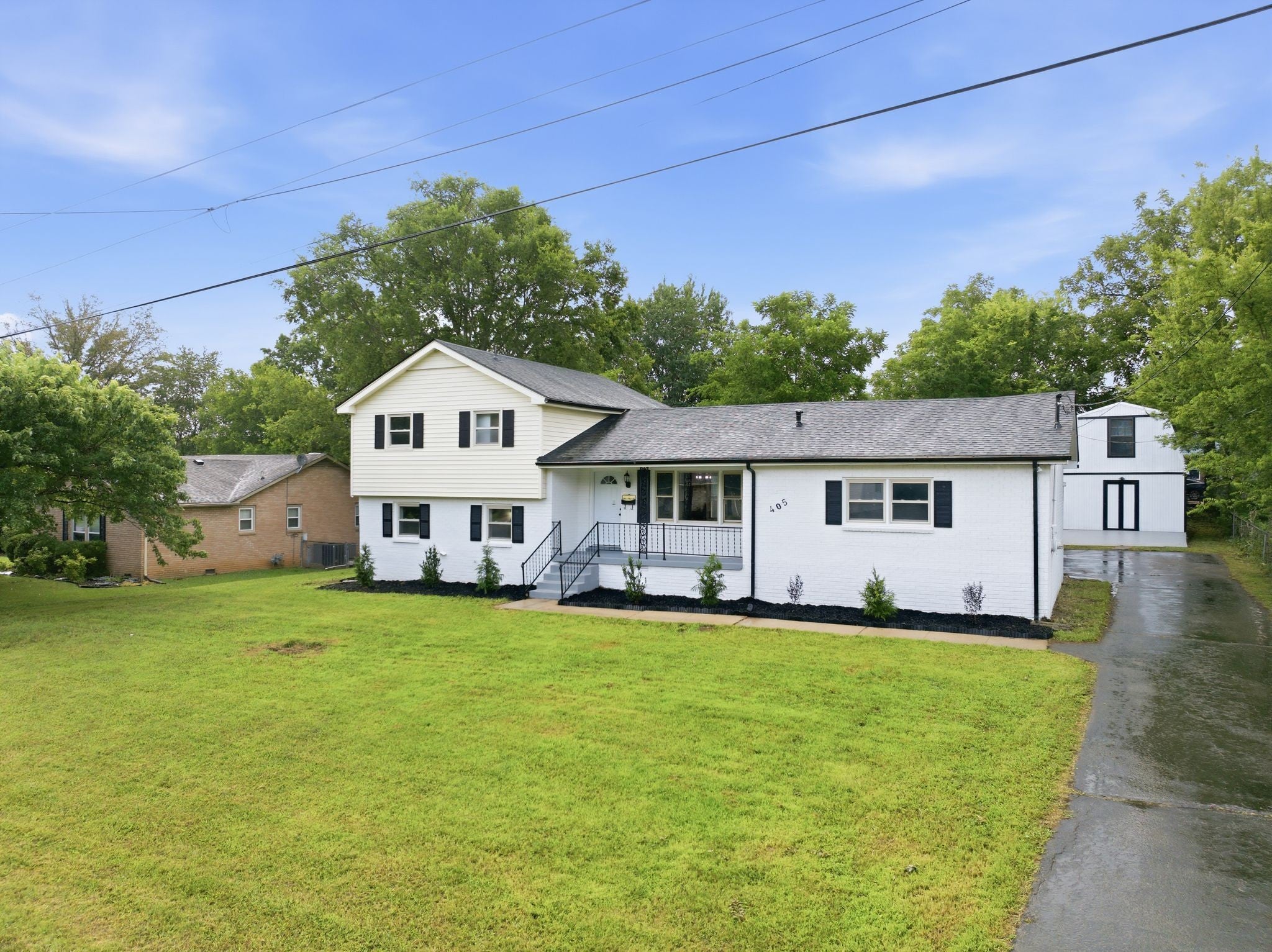 405 Beechwood Ct — photo