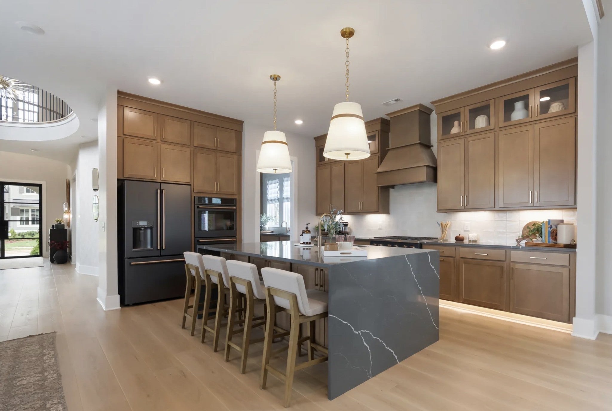 814 Saint Clair Ave — photo