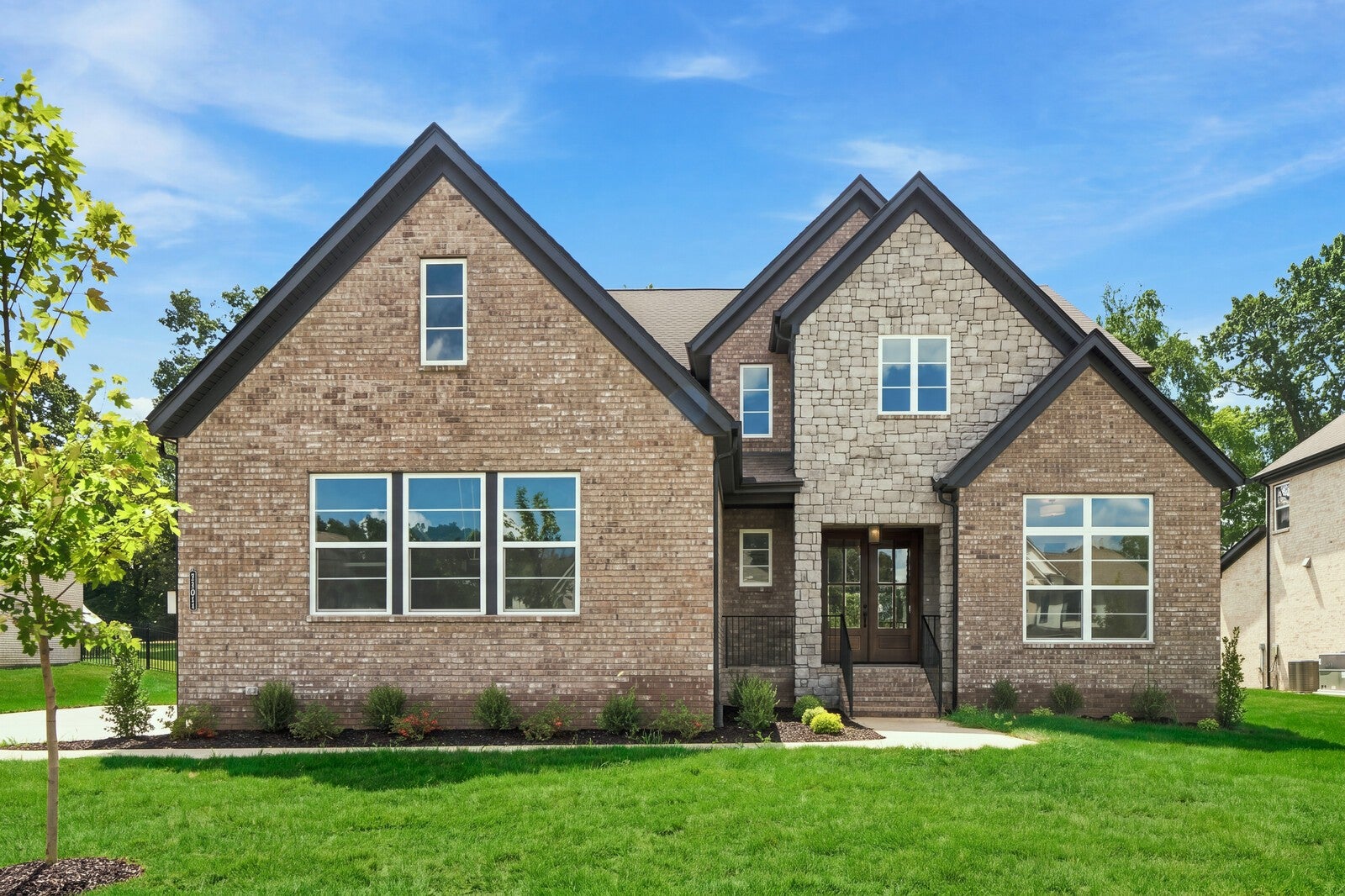 7291 Orrinshire Dr — photo