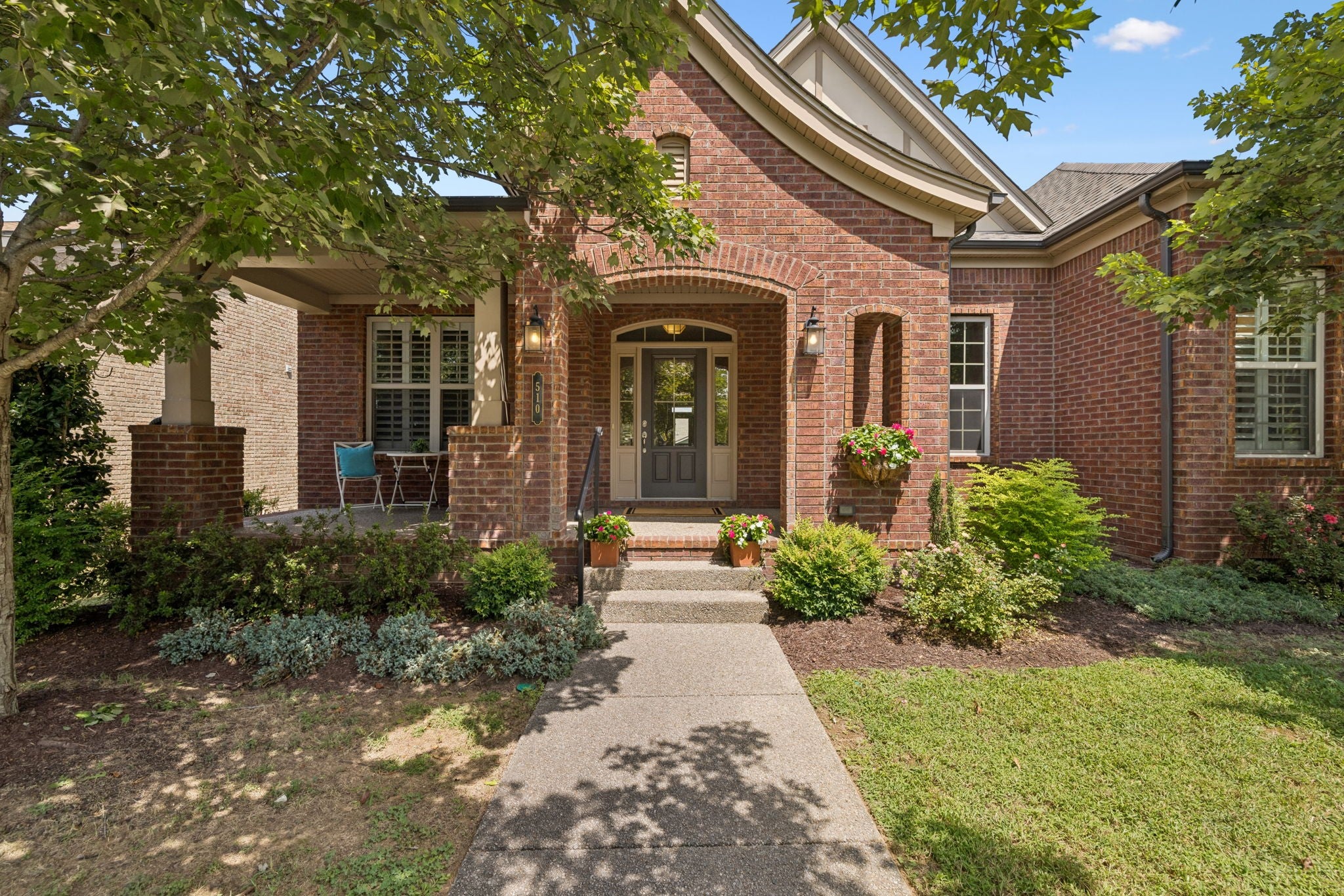510 Dabney Dr — photo