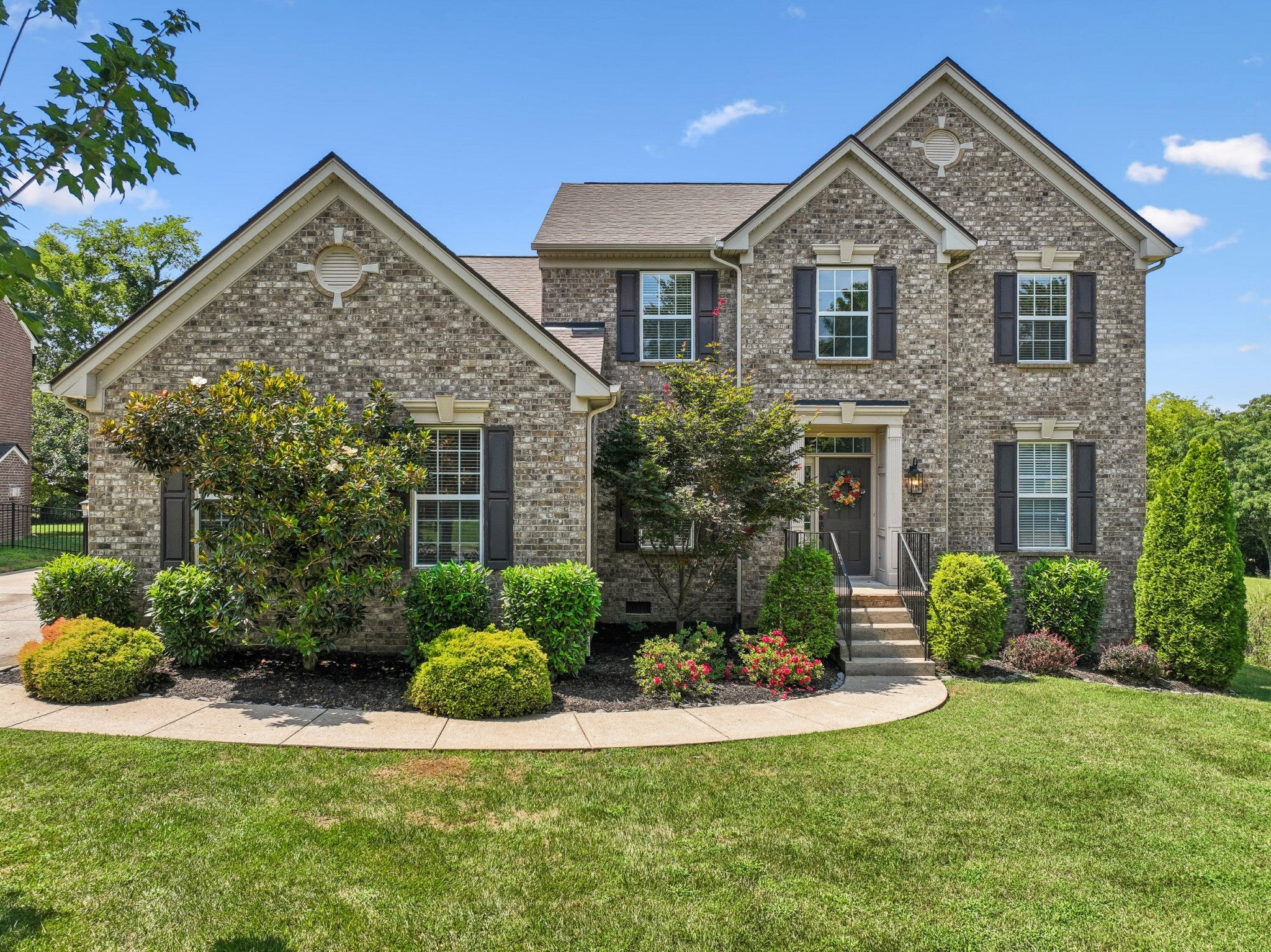 1053 Avery Trace Cir — photo