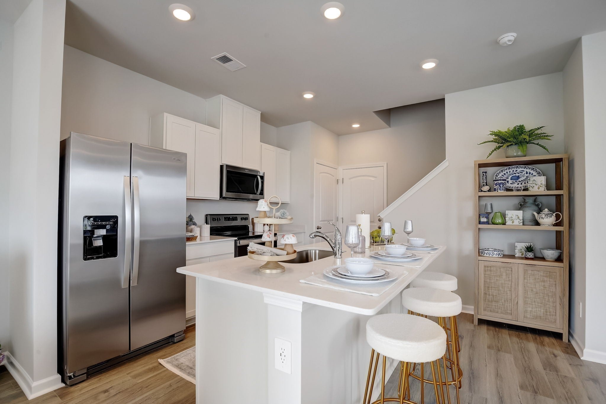 2233 Harlequin Point — photo
