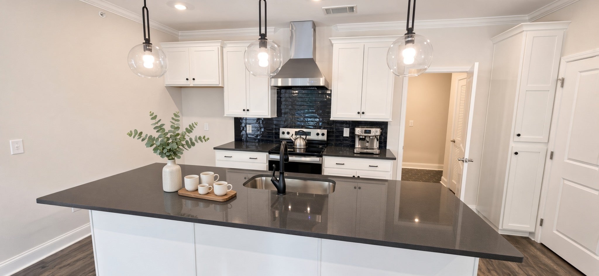 7363 Carothers Rd 103 — photo