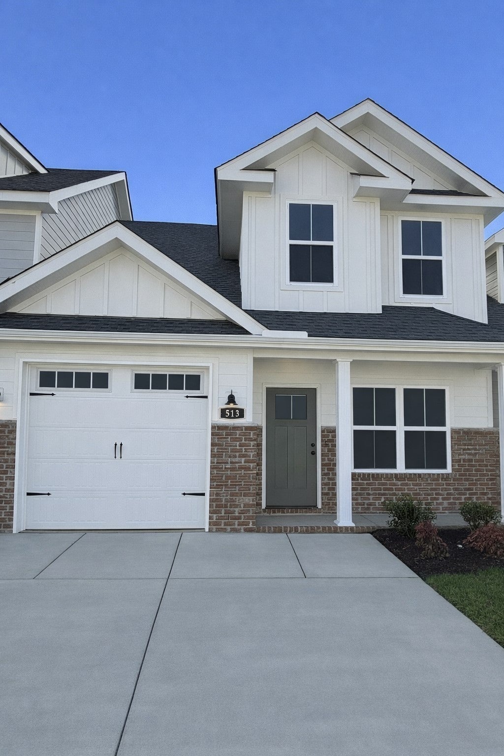 513 Rohan Dr — photo