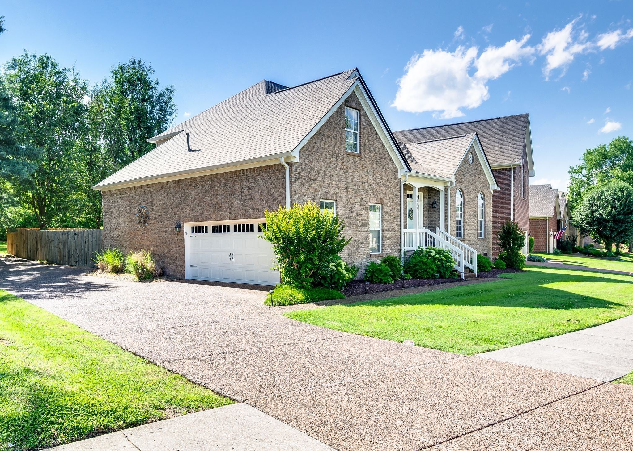 3197 Bush Dr — photo