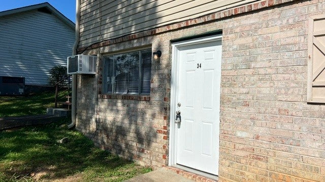 210 Hendricks Blvd 34 — photo