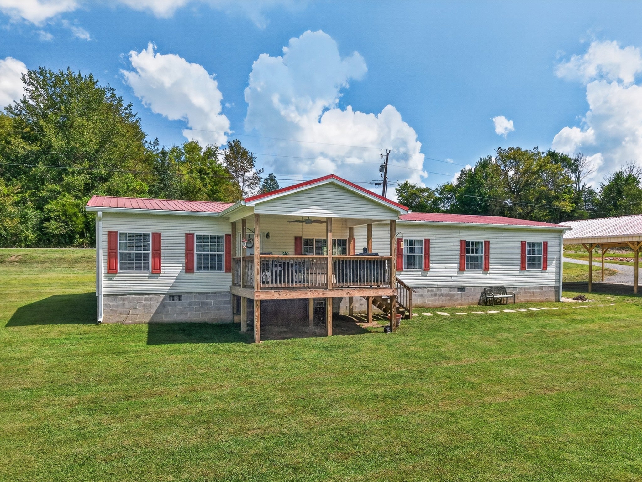 218 Barnes Hollow Rd — photo