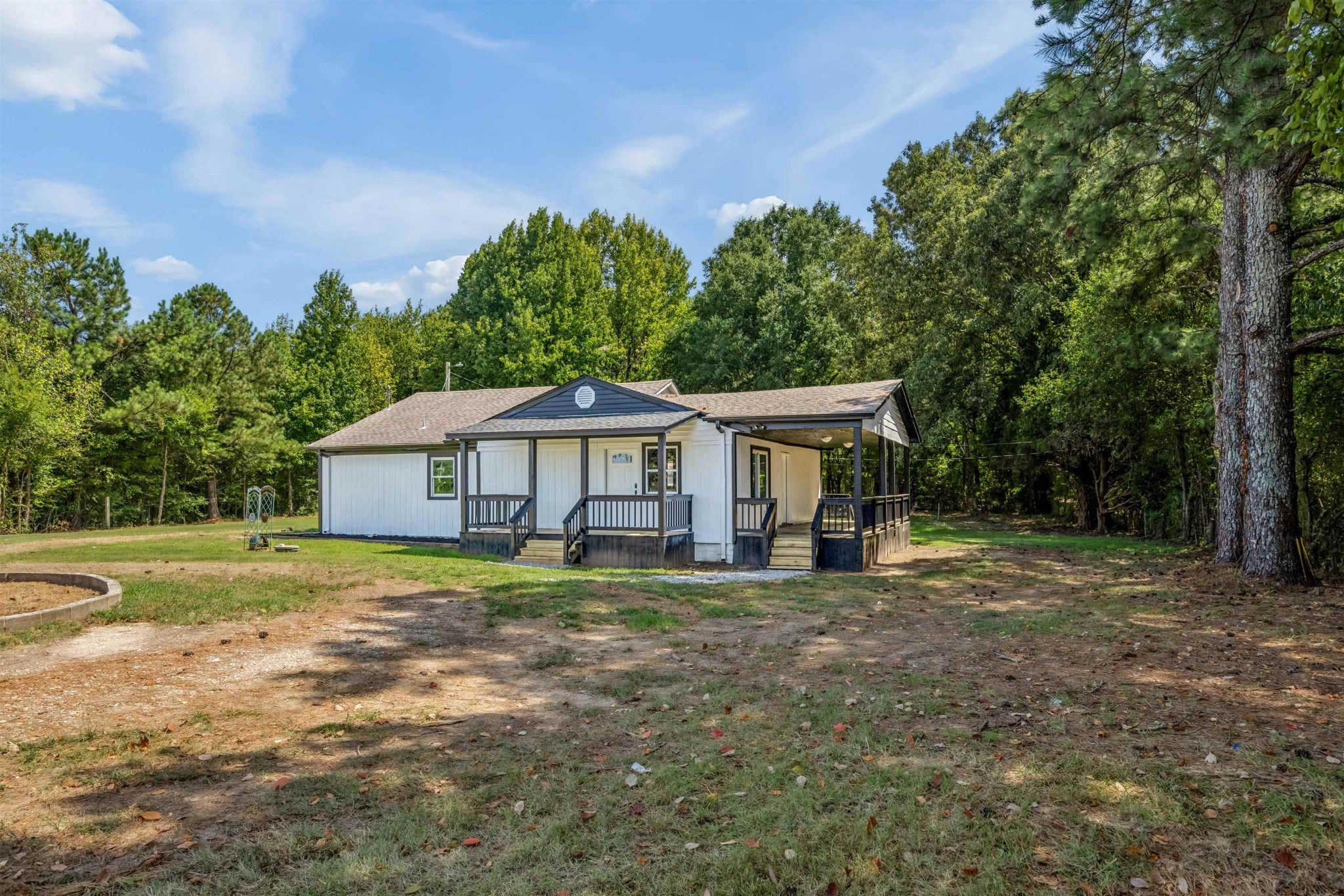 13301 GOODMAN RD RD, Horn Lake, MS 38637 — photo 2