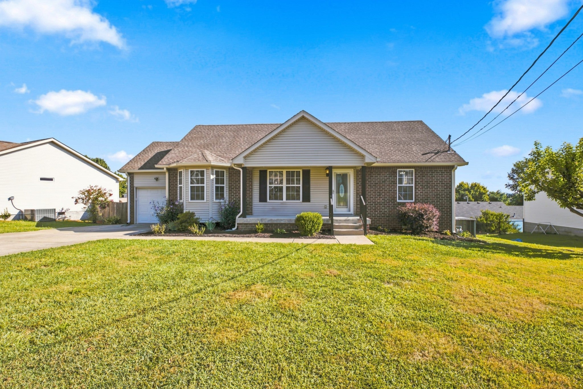538 Summit Way — photo