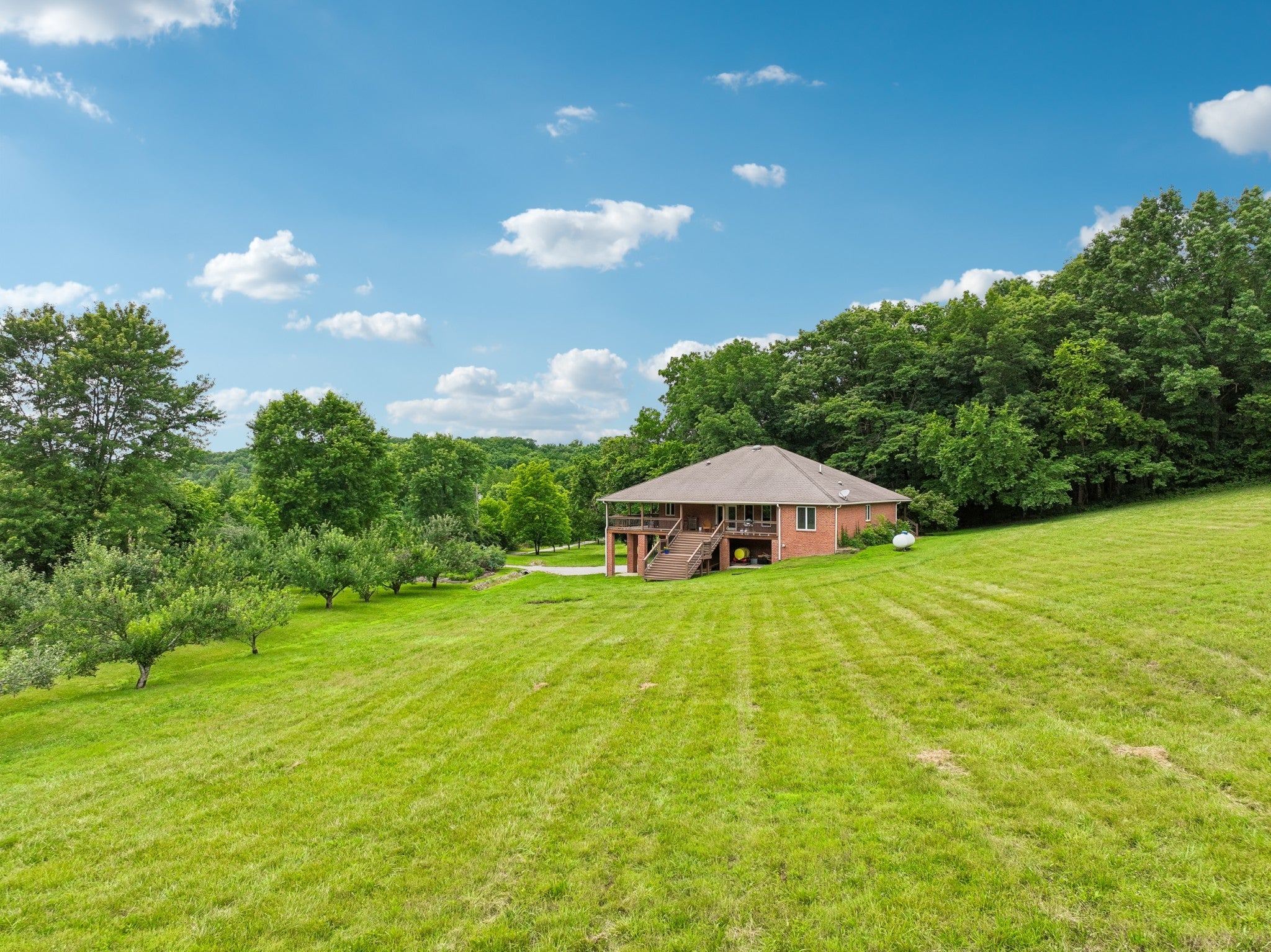 574 Hayes Ridge Rd — photo