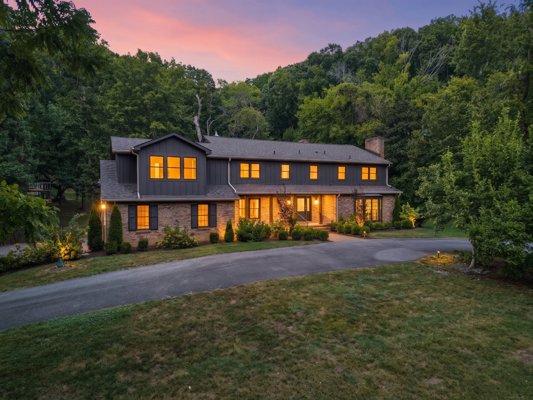 6001 Andover Dr — photo