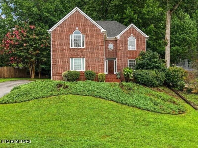 1240 Hearthstone Lane — photo