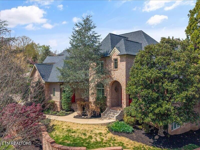 9007 Linksvue Drive — photo