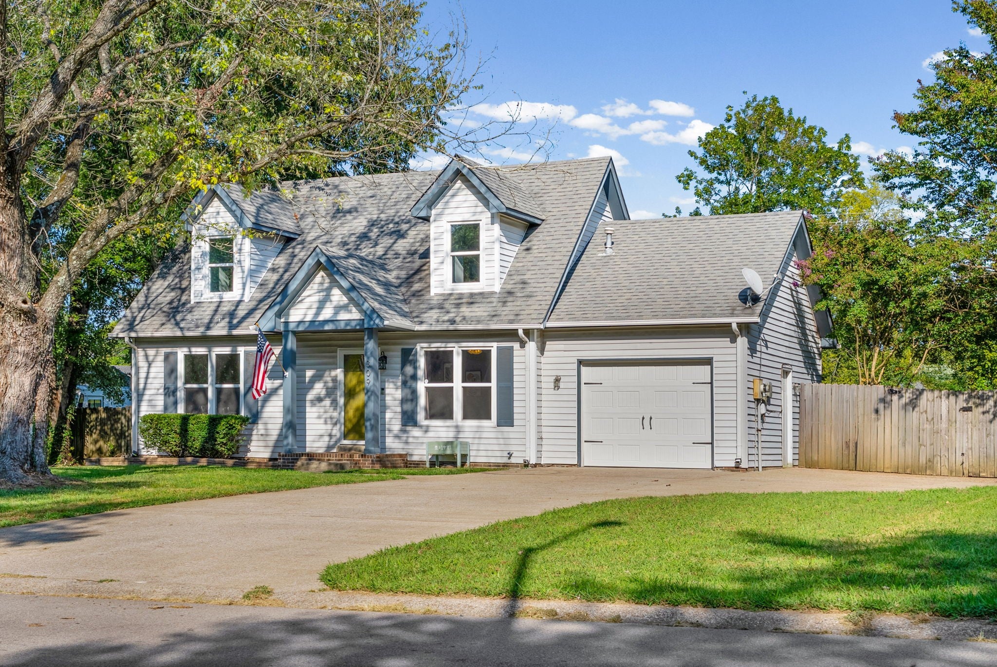 309 Kelsey Dr — photo