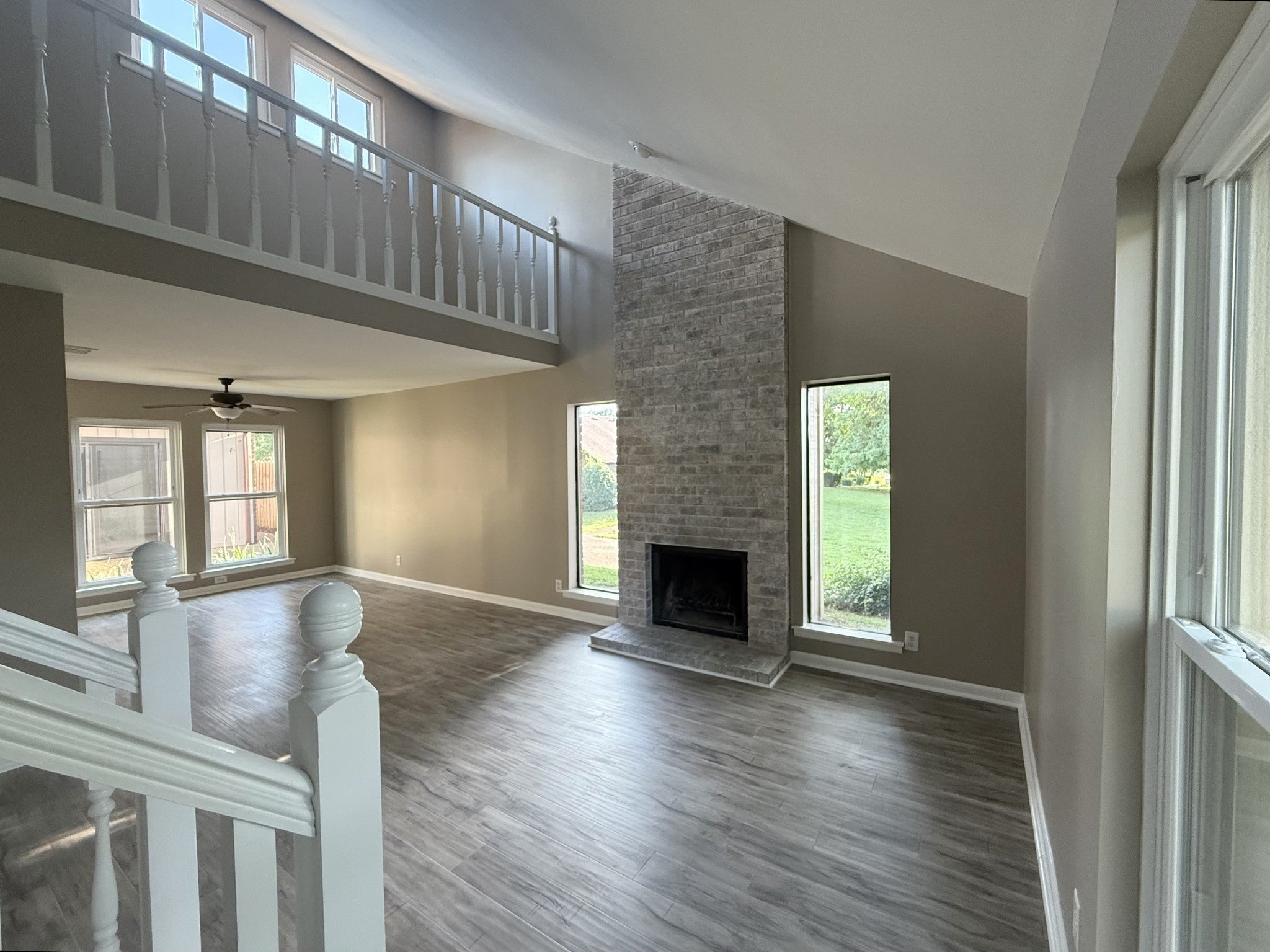 916 Old Fountain Pl — photo