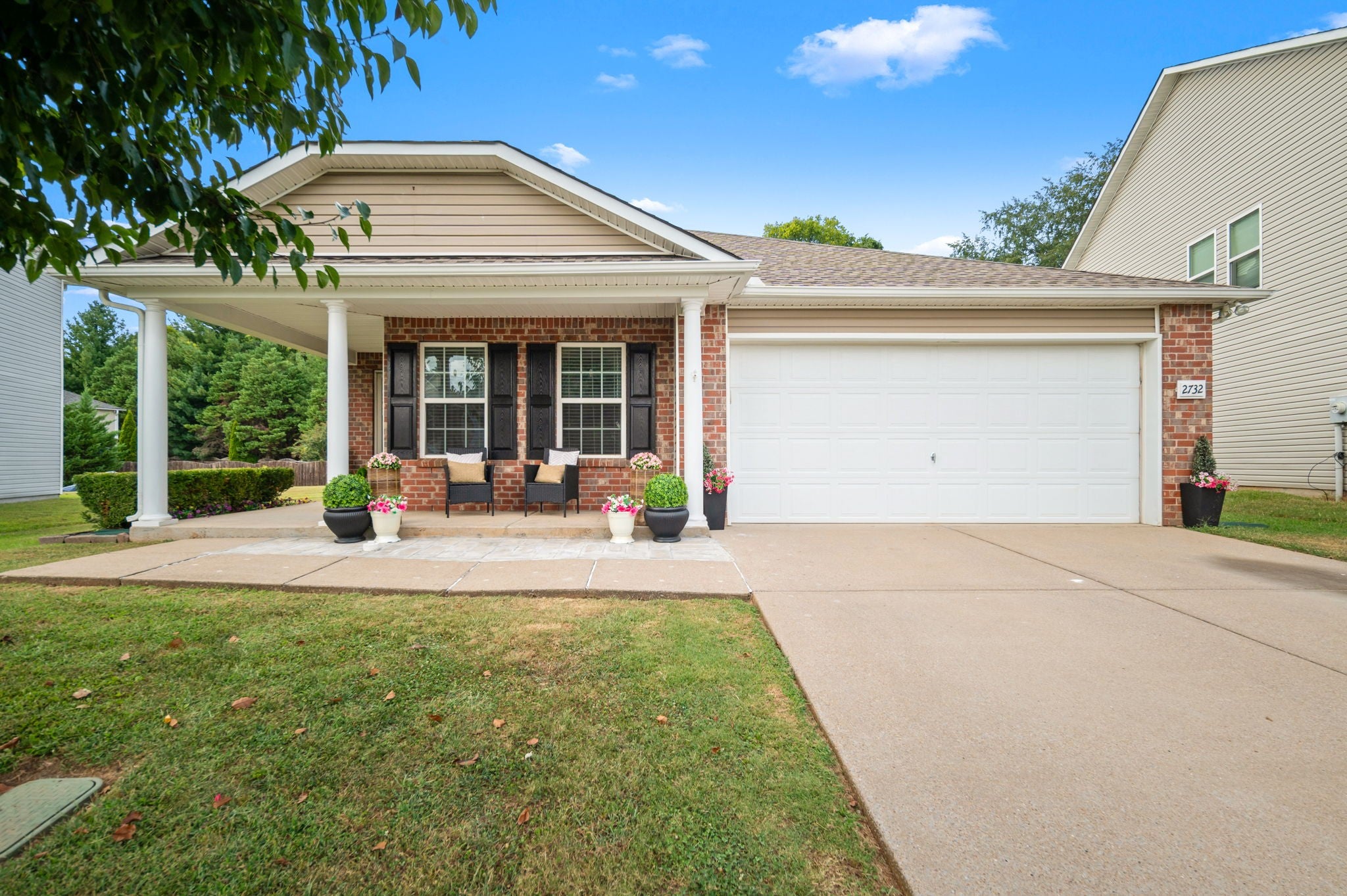 2732 Miranda Dr — photo