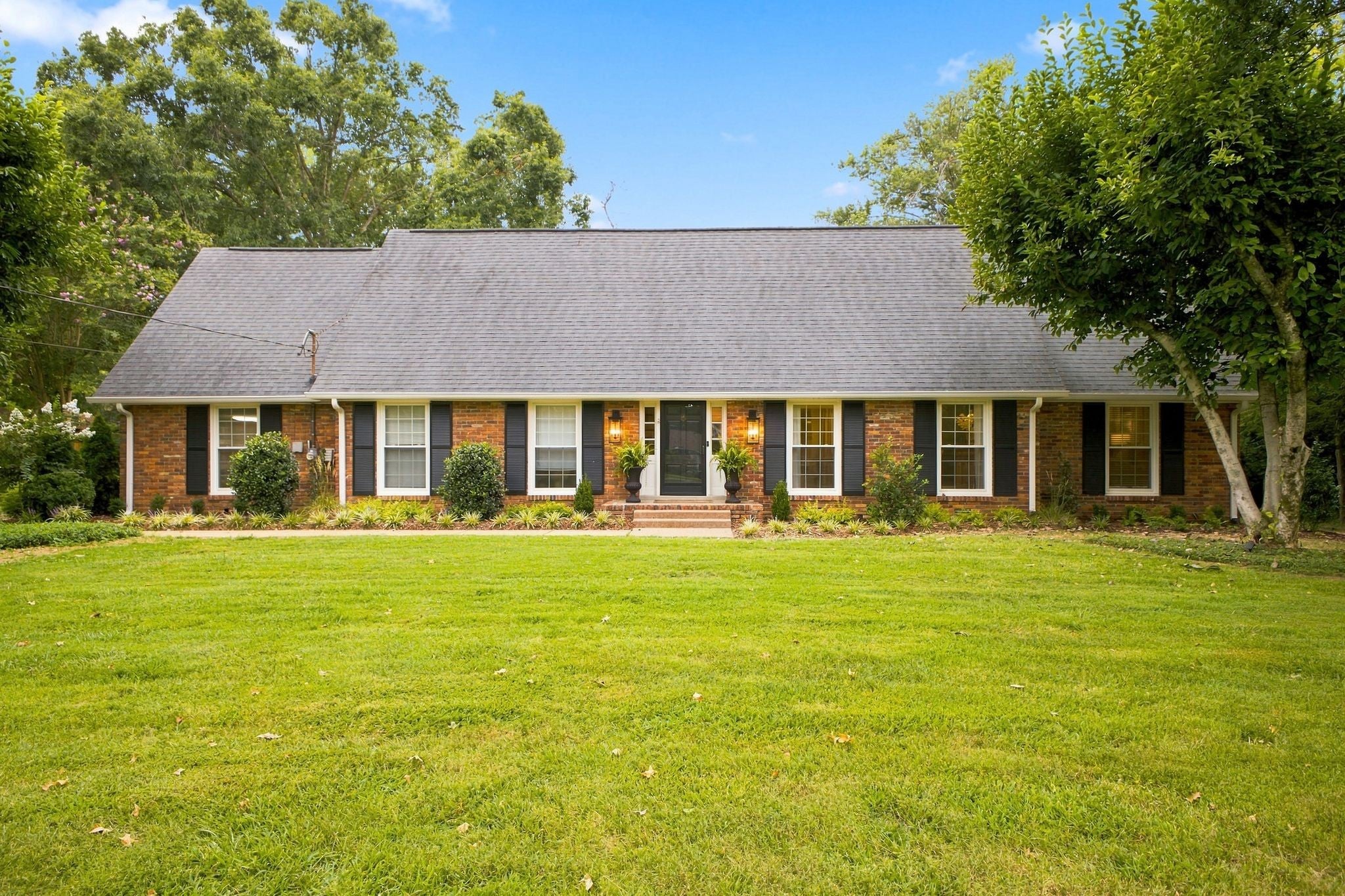 701 Shenandoah Dr — photo