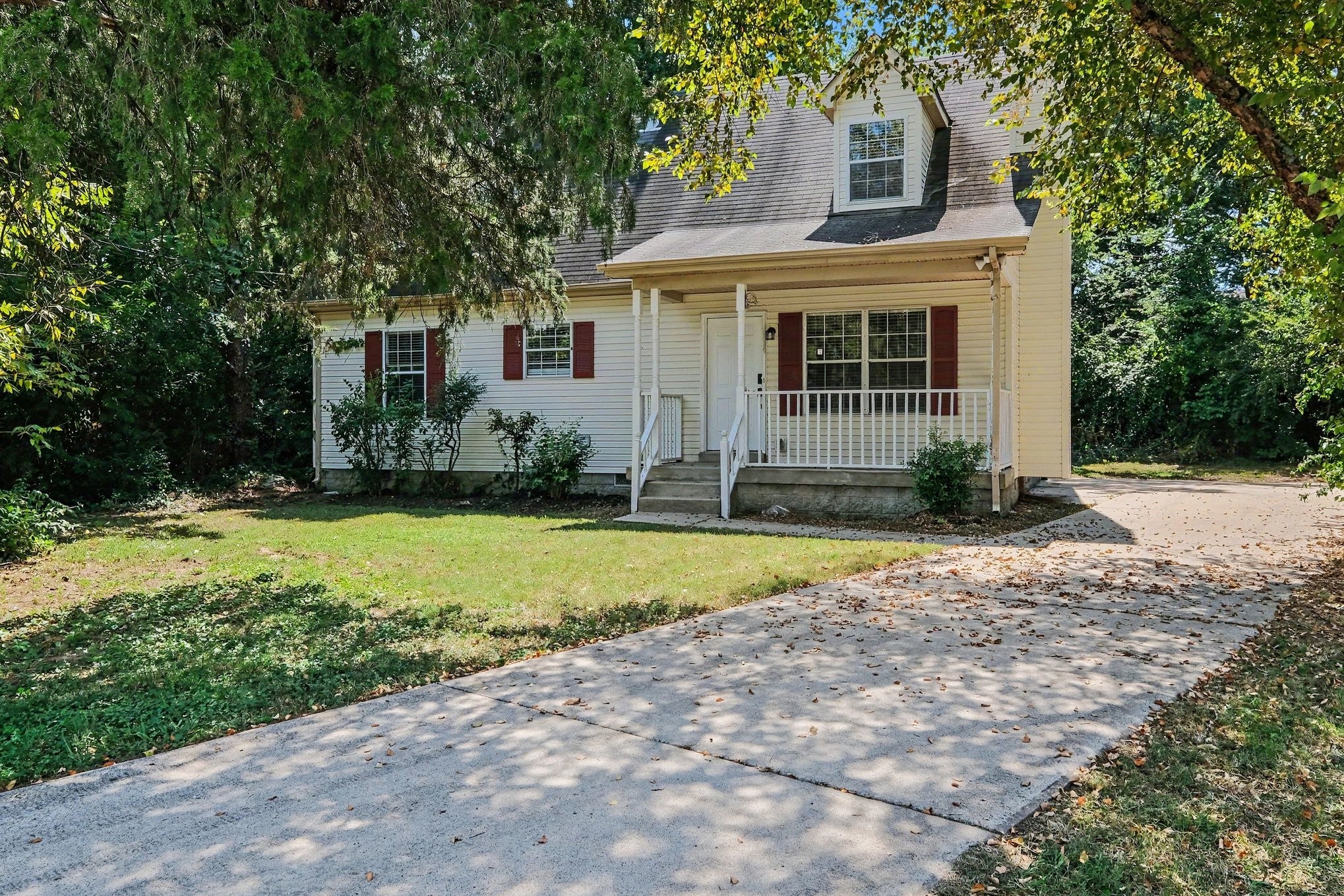 1520 Water Oak Ct — photo