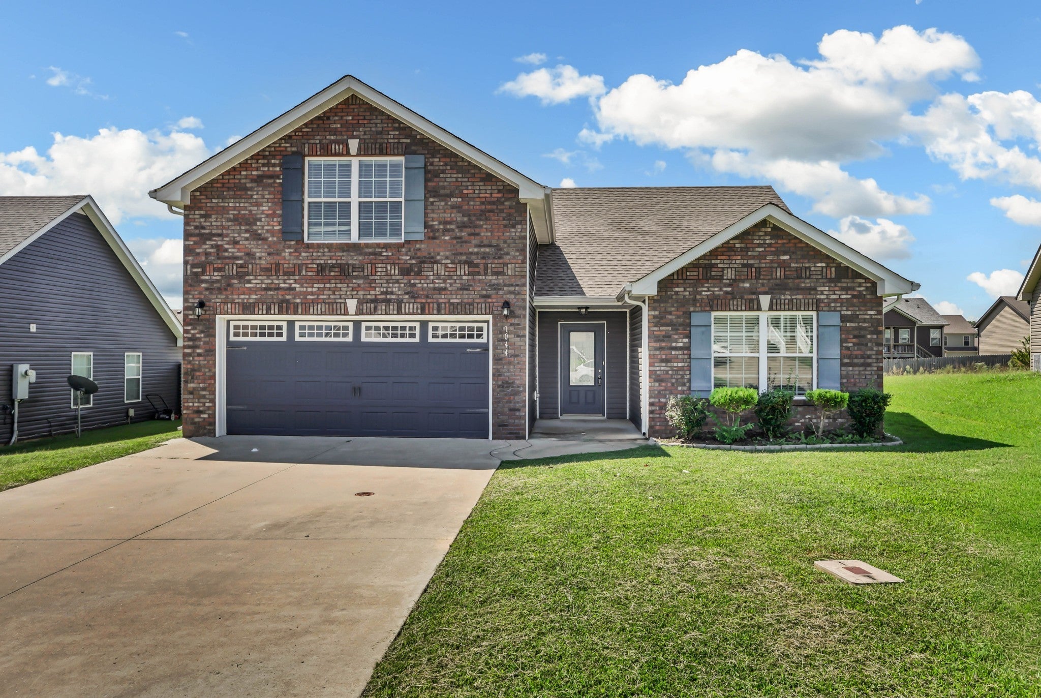 1044 Charles Thomas Dr — photo