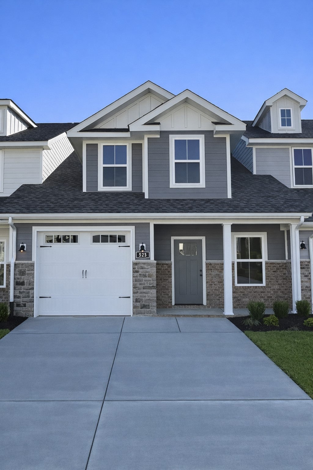 523 Rohan Drive — photo