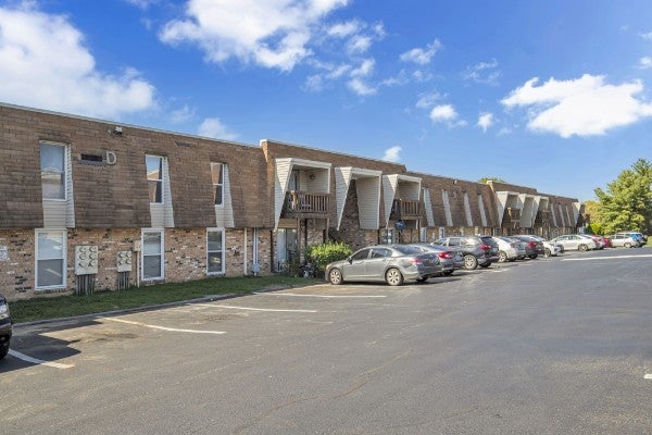 370 Wallace Rd D18 — photo