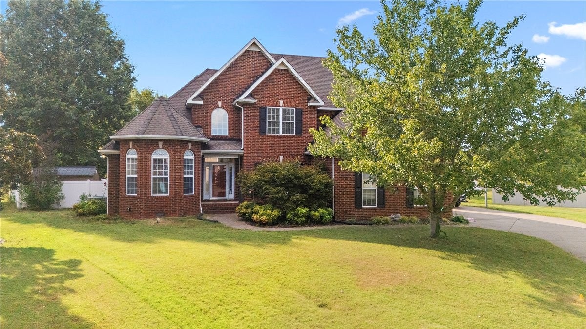 427 Garden City Dr — photo