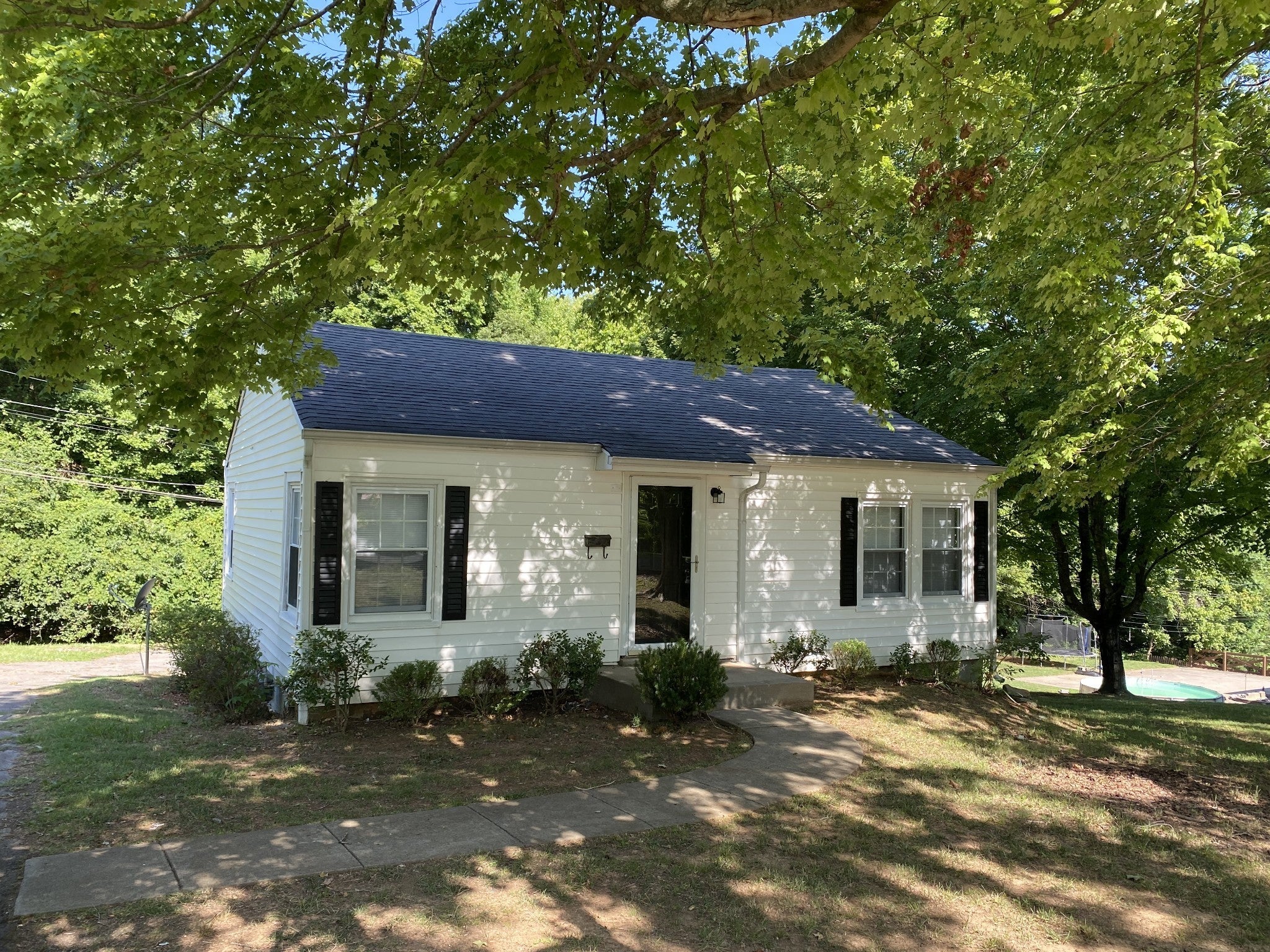 204 Rudolph Dr — photo