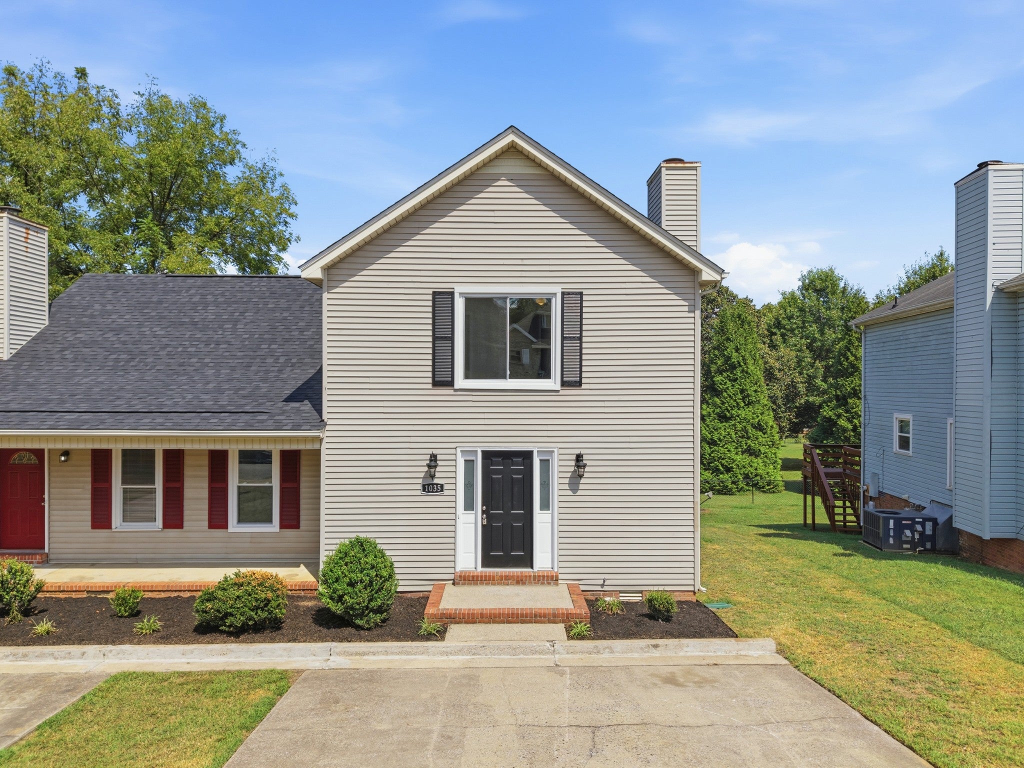 1035 Silver Point Dr — photo