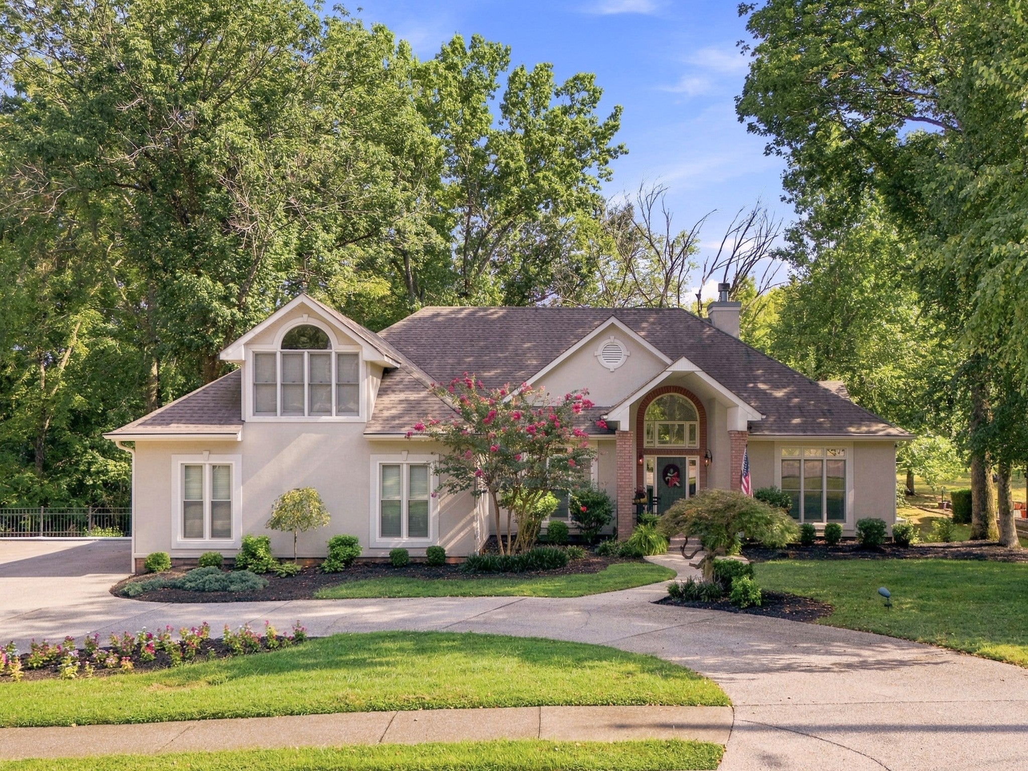 1716 Blairmont Dr — photo