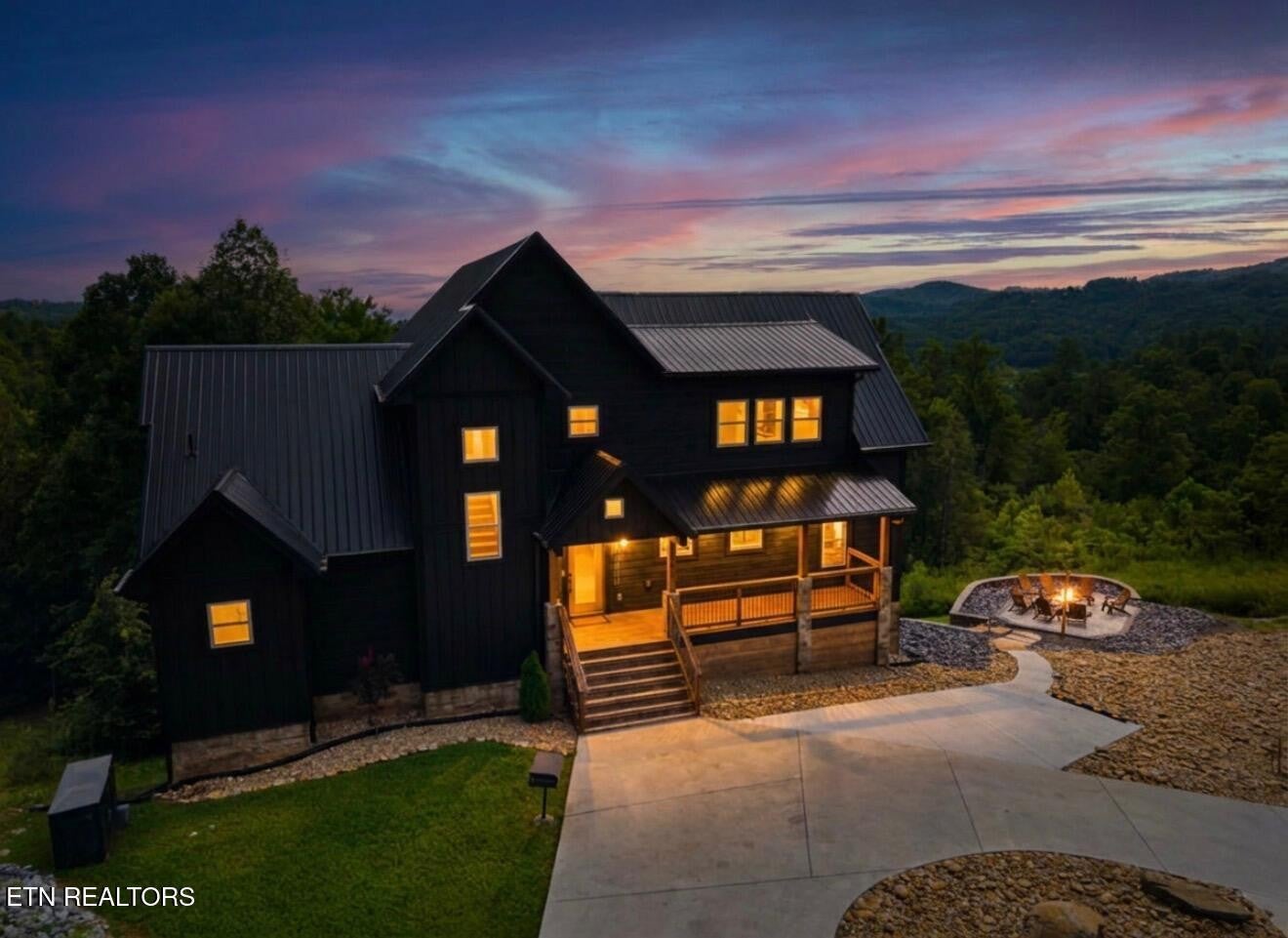 2843 Cedar Falls Way — photo