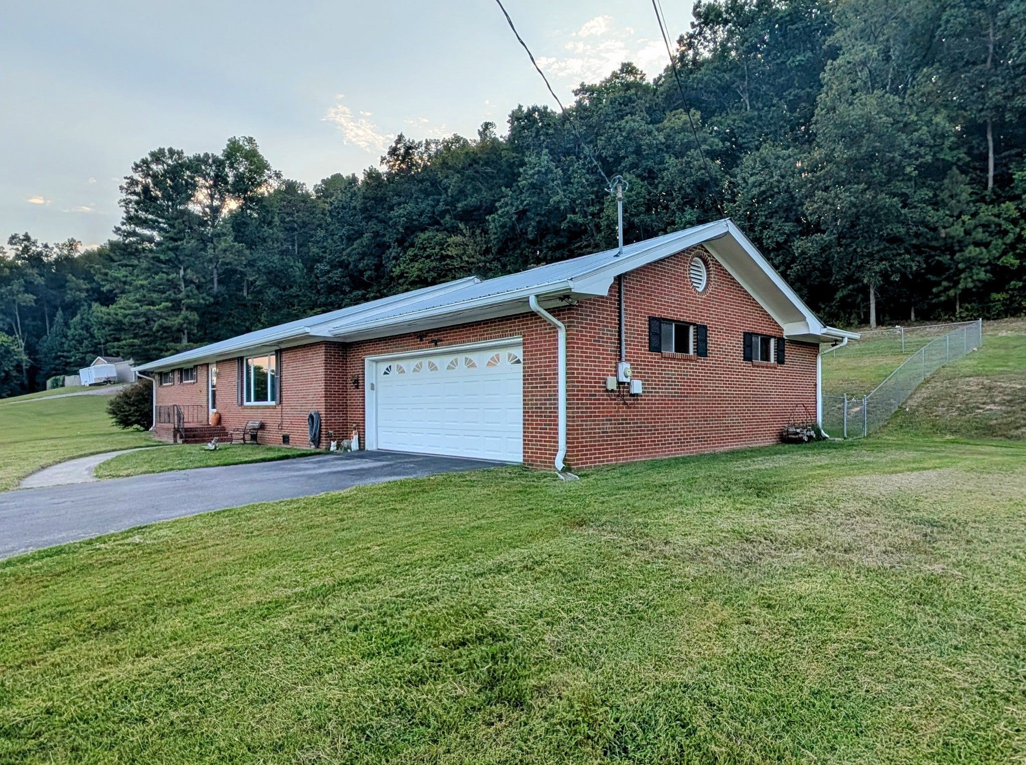 4392 Blue Springs Rd — photo